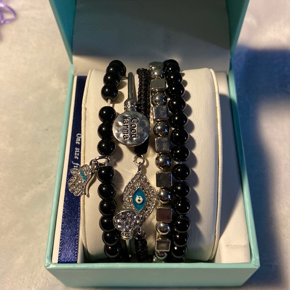 NIB Lovita set of 5 bracelets